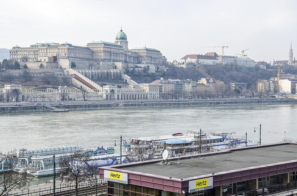 Danube Pest-Side Apartment Boedapest Buitenkant foto