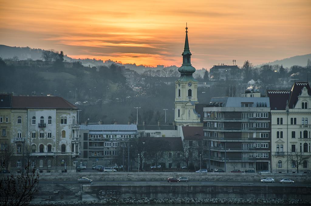 Danube Pest-Side Apartment Boedapest Buitenkant foto